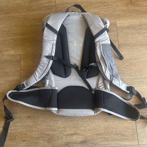 Camelback backpack - Picture 6 of 7